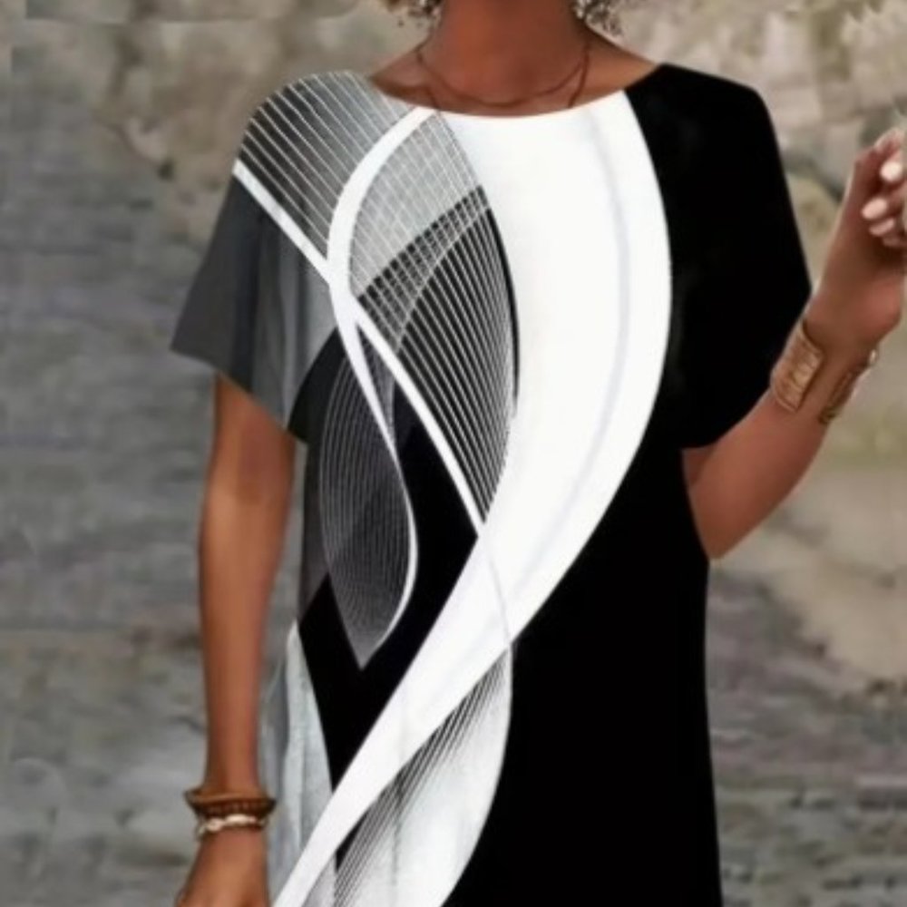 Elegant Black & White Wave-Print Women's Blouse